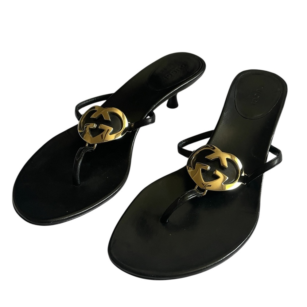 Gucci by Tom Ford heart logo kitten heels